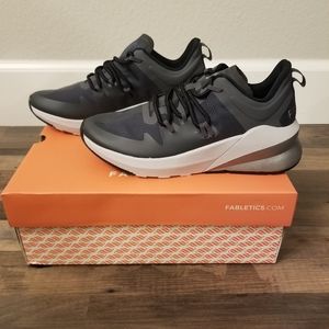 NWT Palms Performance Sneakers Size 6